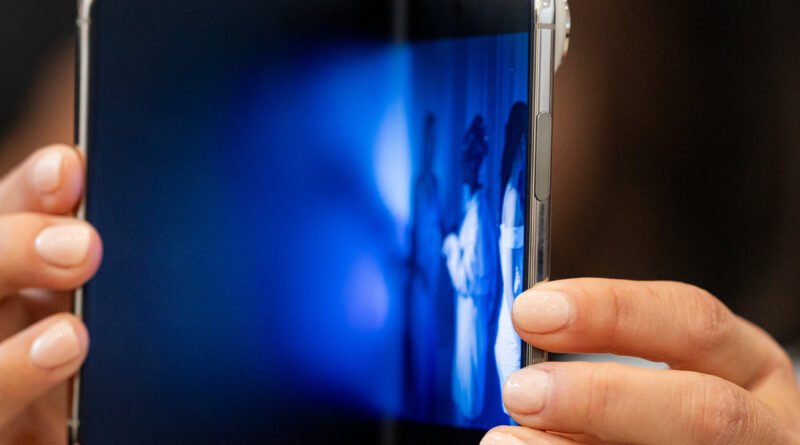 Why the Apple Foldable iPhone Costs $1,999 - SeeUY