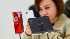 folding iphone, john ternus ceo apple, iphone duo price, apple foldable phone vs samsung, siri ai features iphone 18 editorial analysis 2026