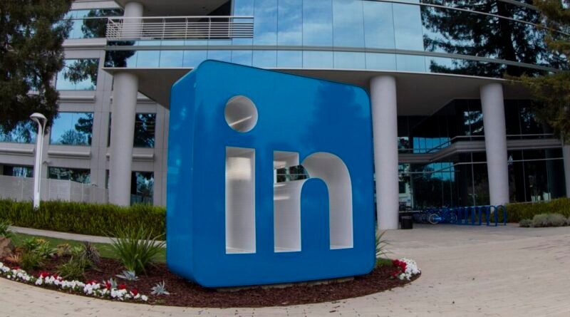 LinkedIn BrowserGate Lawsuit Dismissed by Federal Judge - SeeUY