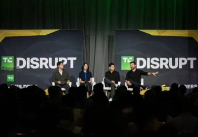 startup customer acquisition strategies, b2b sales tactics, influencer marketing roi, customer retention analytics, bootstrapped growth tactics editorial analysis 2026