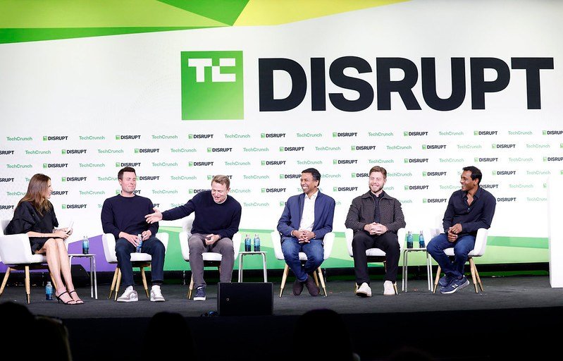 Inside Benchmark VC Strategy: No Agenda, No Rush, Pure San Francisco benchmark vc strategy, san francisco venture capital firms, venture capital market trends, ai startup investing pace, tech startup financing editorial analysis 2026